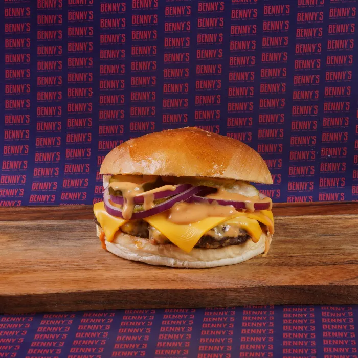 Benny’s cheeseburger